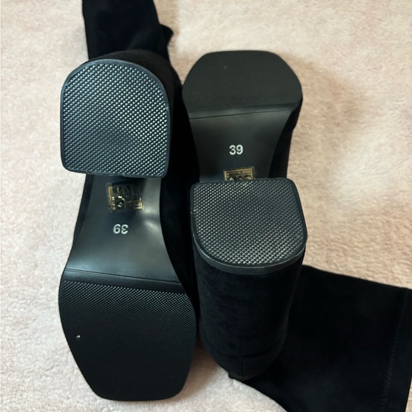 Simple Suede Chunky Heel Slip on Booties - Picture 3 of 4